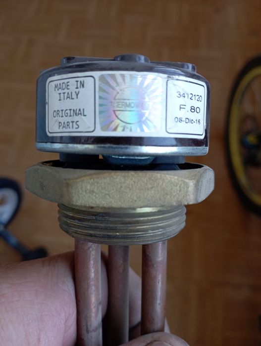 Аристон новые  ,новые продам