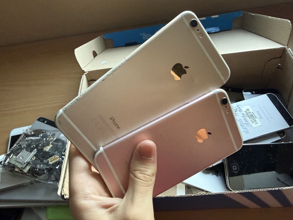 Всякакви iPhone за части