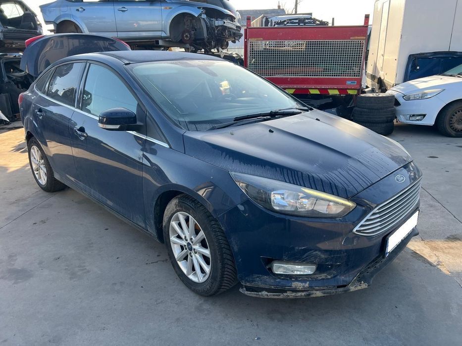 parbriz incalzit ford focus 2018 berlina albastru