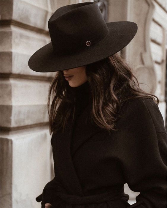 Дамска вълнена шапка Ass Qualität - немско качество