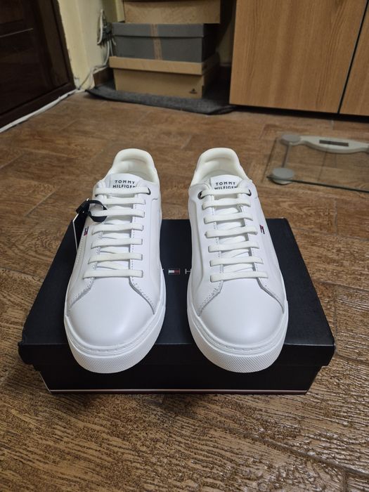 Tommy Hilfiger mărimea 40