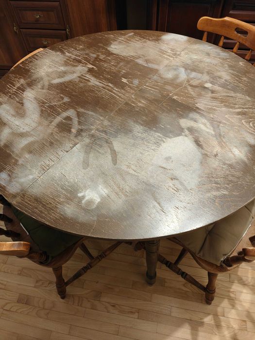 Комплект трапезна маса с 4 стола (Масив / Ретро стил)