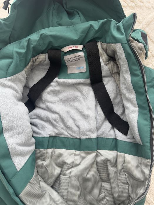 Продам демисезонный комбинезон 80