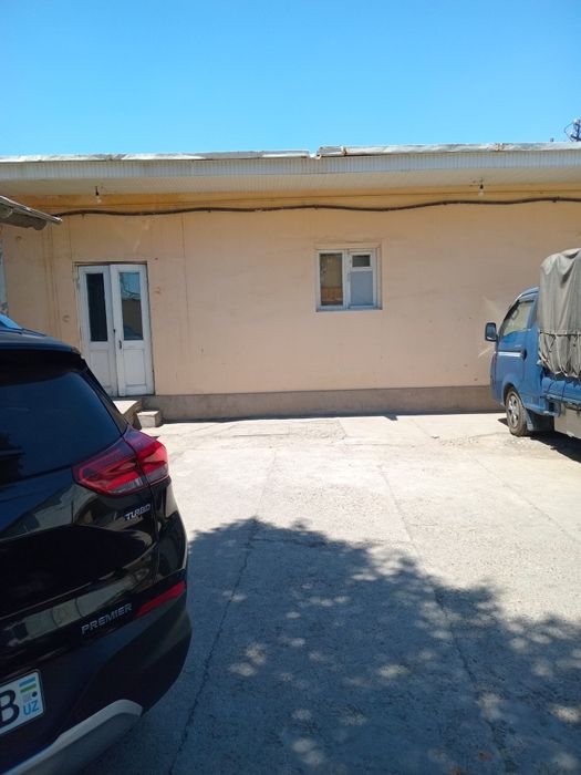 Продаётся производственно-складская территория 20 соток