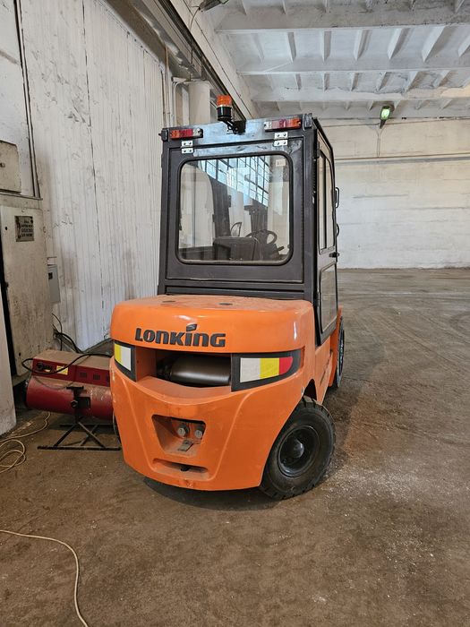 Продаеться автопогрузчик (кара)