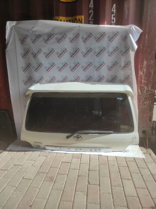 Крышка багажника верхняя TLC100