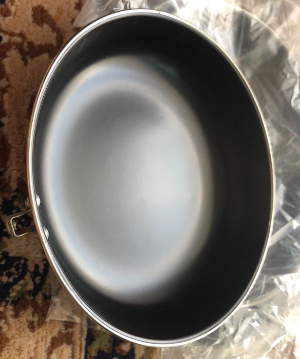 Продавам чисто нов комплект от 3 тигана (неразопакован)