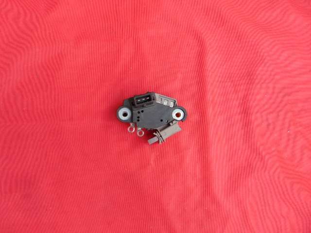 Releu alternator BMW mufa 3 pini