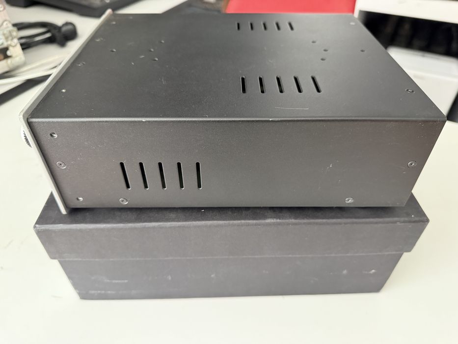 Preamp /  preamplificator de microfon UAD 710 Twin Finity