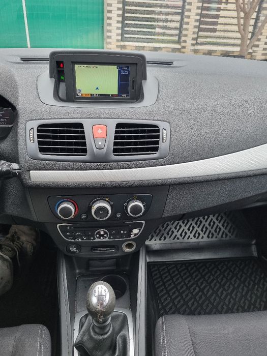 Renault  Megane  2011  Recent Adus