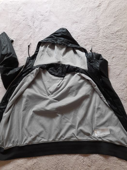 Nike мъжко яке L размер.