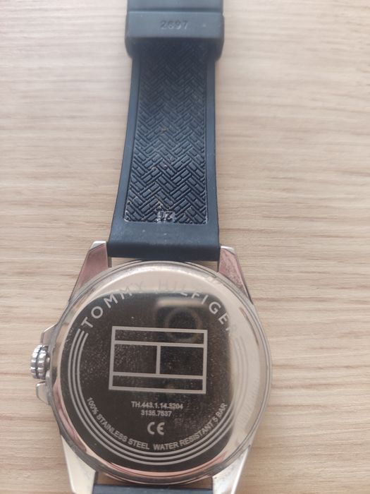 Ръчен часовник водоустойчив