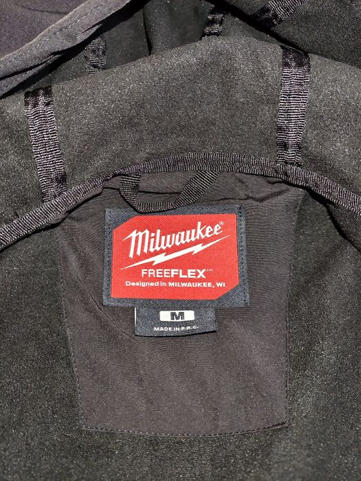 Jacheta Geaca Softshell cu gluga Freeflex Milwaukee M