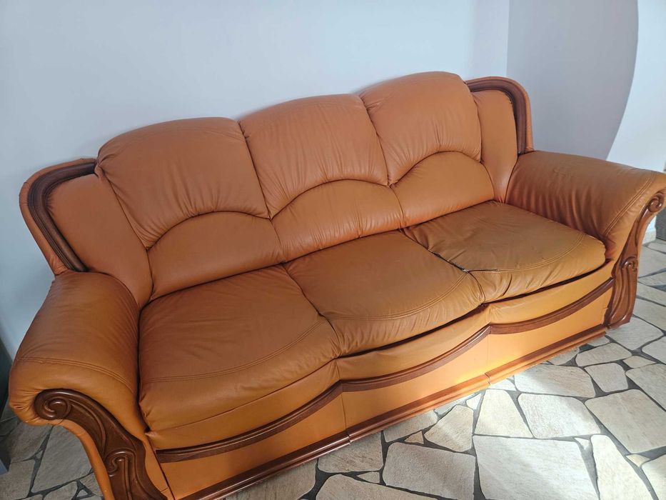 Set- Canapea si fotoliu din piele