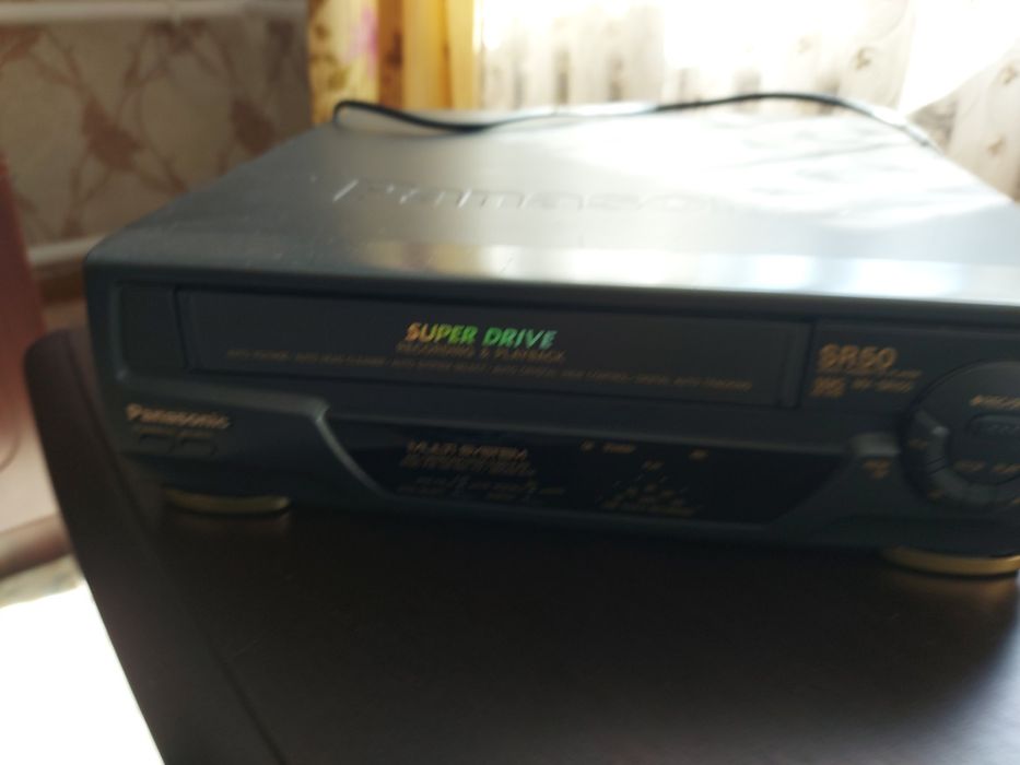 Продам тумбу под телевизор