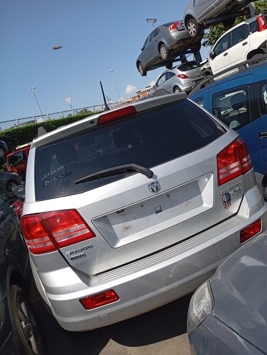 Dezmembrez Dodge journey 2.0 diesel bwd an 2008