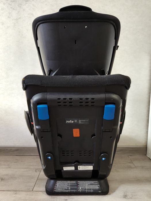 Продам автокресло Joie