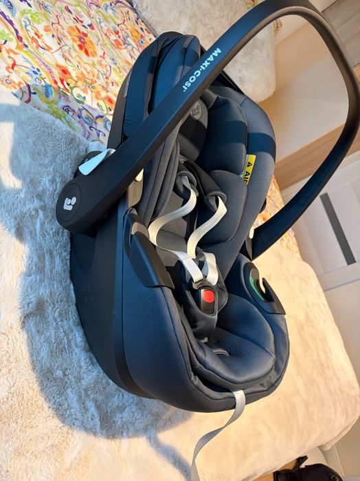 Scaun rotativ masina Maxi cosi pebble 2, 0-3ani + isofix