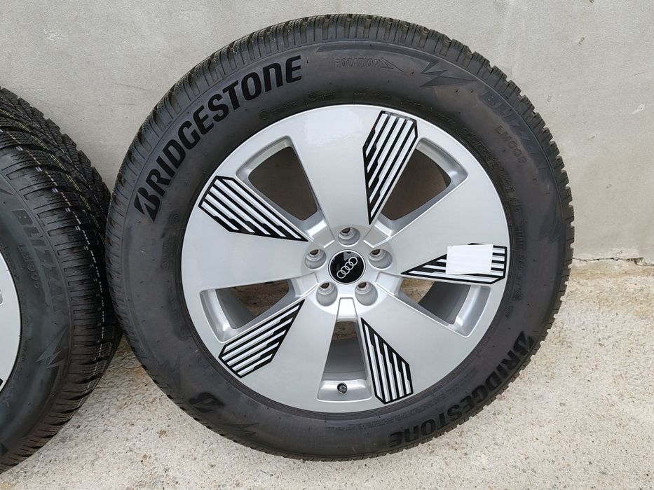 Ауди 19 цола, Audi Q7 E-tron