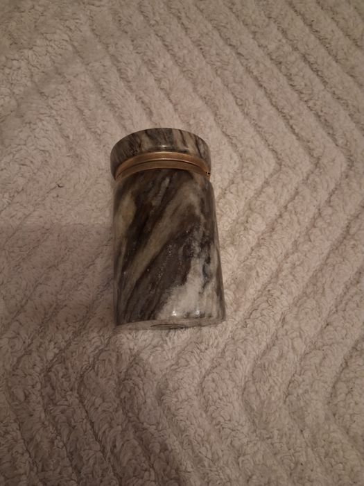 Мраморен моливник