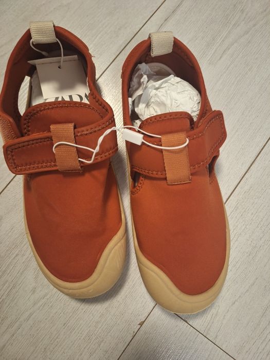 Детски сандали Zara