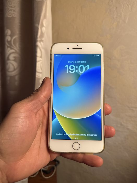 Vand iphone 8 plus alb neverlock de 64 de gb