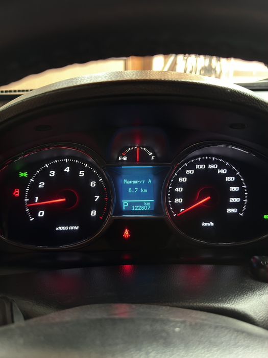 Shaxsiy avtomobil sotiladi — Chevrolet Captiva LTZ 2014-yil.
Mashina j