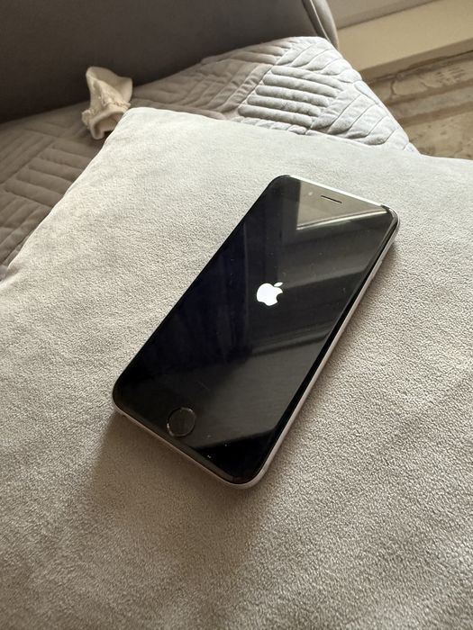 Продам Айфон 6s в рабочем состоянии