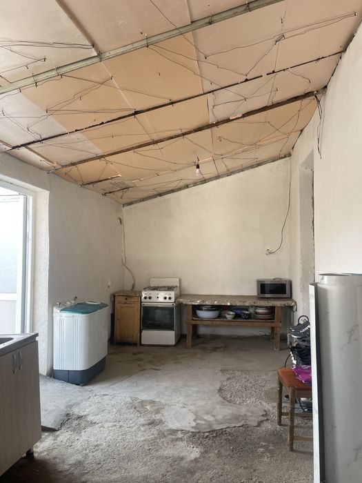 Yuqori Chirchiq tumani  Iyk ota da 8 sotix hovli sotiladi