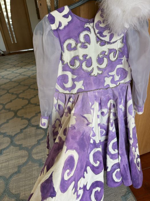 Продам платье для девочки.