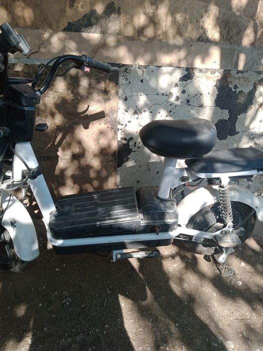 Продам электро скутер срочно