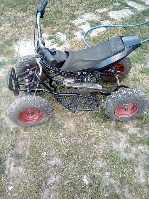 Vând mini atv pentru copii.