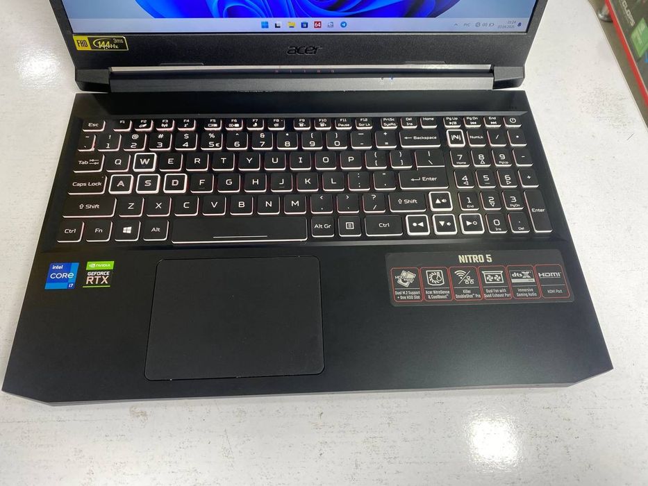 Acer Nitro Gaming core i7-11800H 16/512 SSD RTX 3060-6GB holati ideal