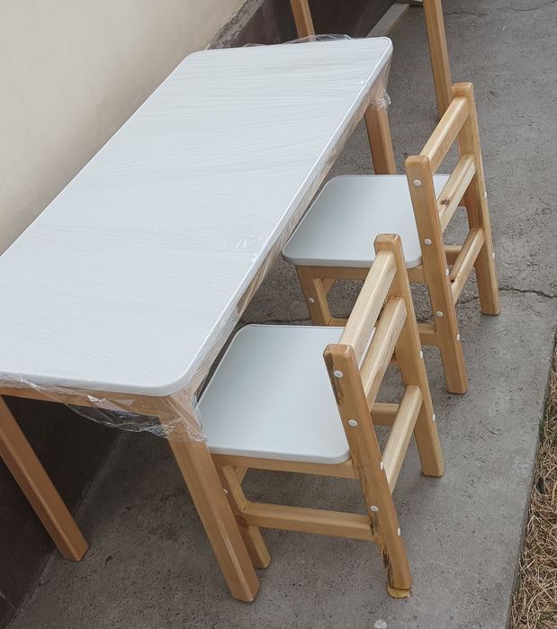 Детские столы и стулья