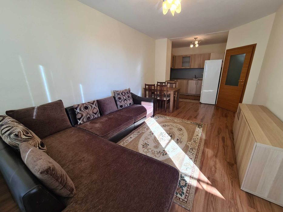 Двустаен апартамент под наем в кв. Банишора