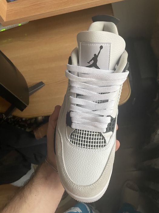 Air Jordan 4 Military Black