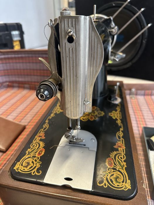 Стара Руска Шевна Машина “Union”