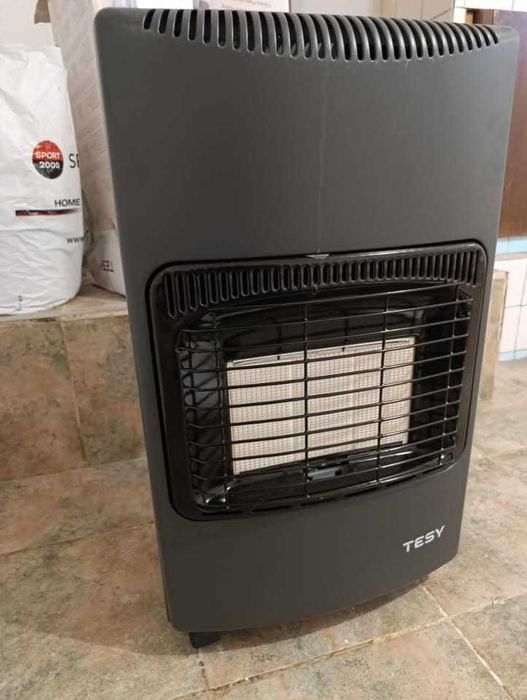 Газова печка с 3 степени Tesy LD 168 D 4200W НОВА!!