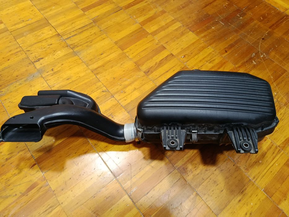 Корпус воздушного фильтра автомобиля Спарк.