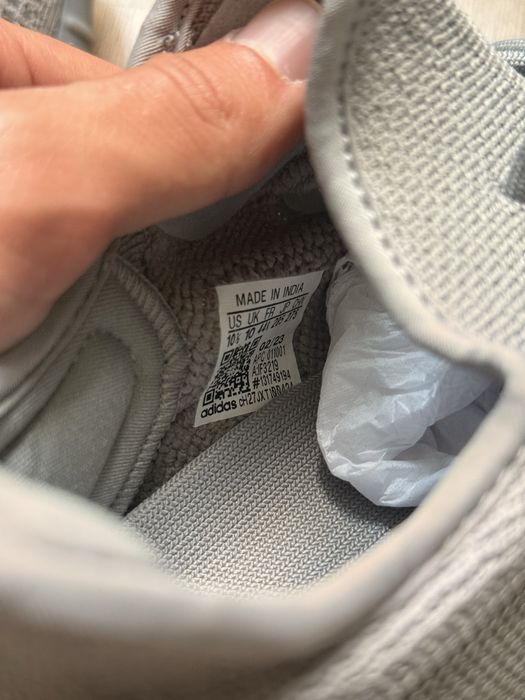 Yeezy 350 чисто нови