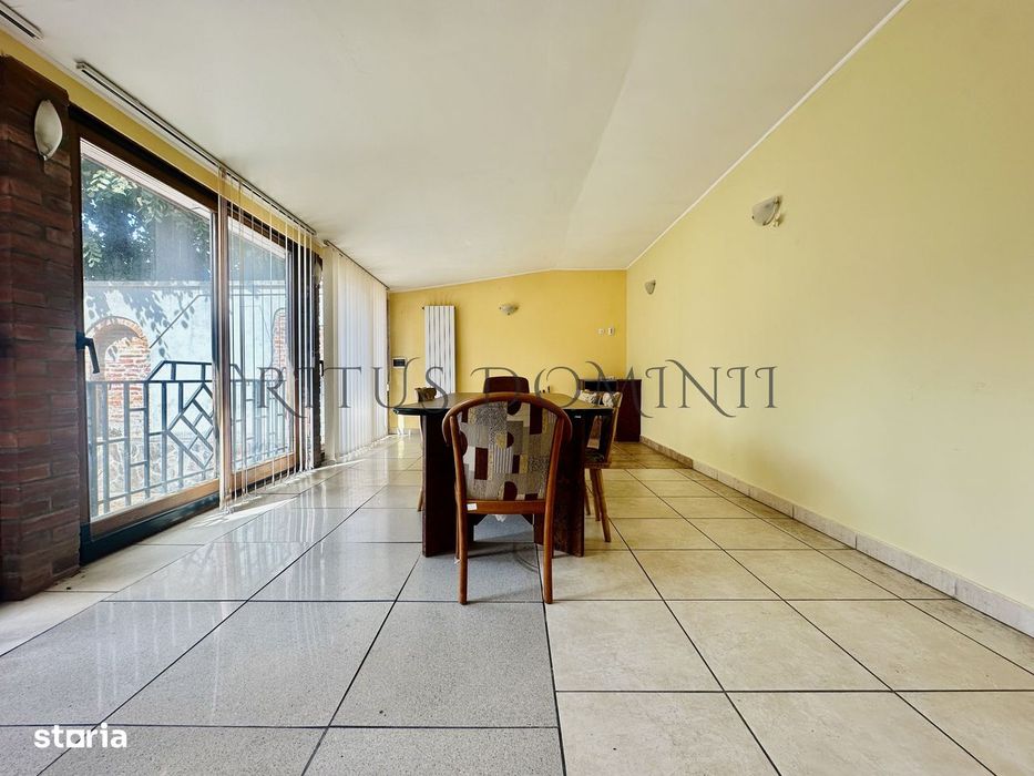 Casa de Închiriat Ultracentrala, 12 Camere, 10 Bai, 6 Parcari