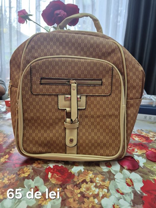 Ghiozdane dama diferite modele