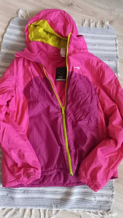 Последни бройки ски екипи,якета и долници  по 15лв за брой,разпродажба