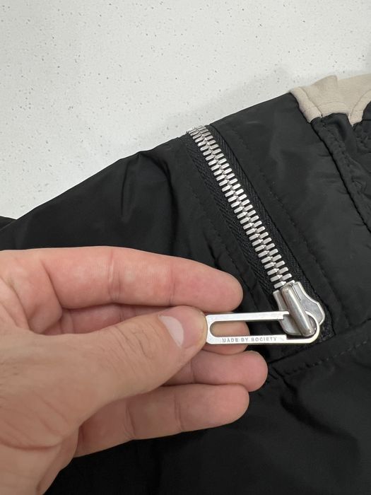 Pantaloni Made By Society