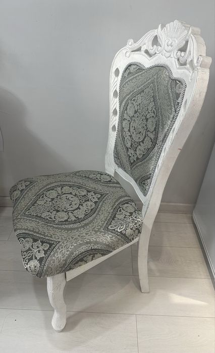 Срочно продам стулья