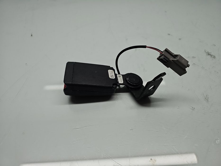 Capsa centura stanga spate TESLA Model 3 [Fabr 2020-2025] 1085939-01-E