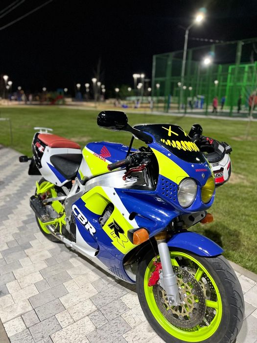 Мотоцикл 900 rr CBR