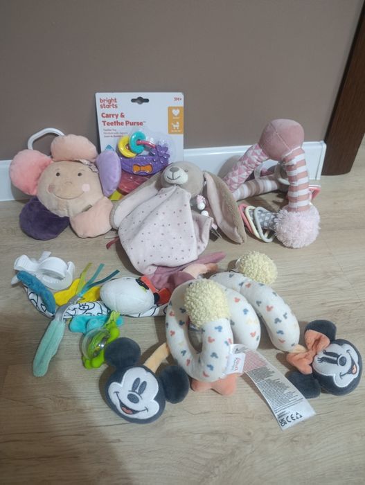 Разнообразни детски играчки