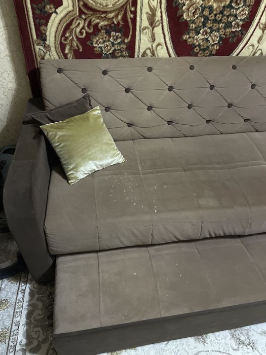 Продаётся Диван (гостинный)