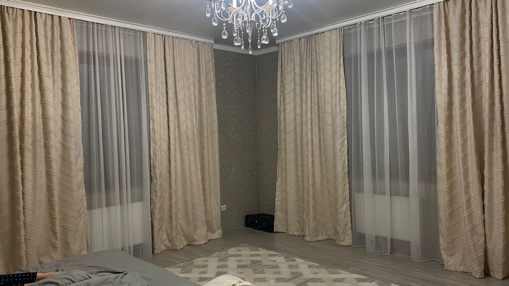 Продам шторы почти новые